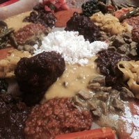 Das Foto wurde bei Mahider Ethiopian Restaurant and Market von Jason T. am 1/6/2014 aufgenommen