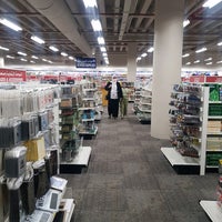 Photo taken at Jarir Bookstore by Fereshteh on 5/15/2021