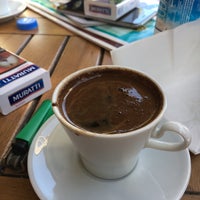 Das Foto wurde bei Café Mia von Buralarda Yeniyim am 9/24/2017 aufgenommen