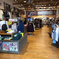 vans stanford mall