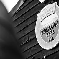 Foto tirada no(a) Rebellion Beer Co. Ltd. por Rebellion Beer Co. Ltd. em 11/11/2013
