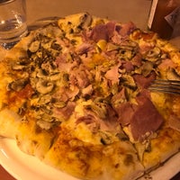 Photo taken at Pizza Vesuvio by Shirin K. on 3/25/2019