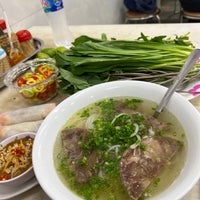 Photo taken at Phở Hòa Pasteur by 超スナフキン2 on 11/17/2023