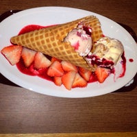 Photo taken at Haagen-Dazs by The C. on 11/15/2012