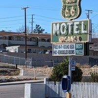 Foto tirada no(a) Route 66 Motel por Joe M. em 1/28/2023