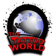 Das Foto wurde bei The Tattoo World von O Mundo T. am 11/12/2013 aufgenommen