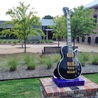 Photo taken at B.B. King Museum and Delta Interpretive Center by Bryan H. on 7/4/2013