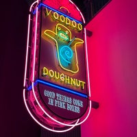 Photo taken at Voodoo Doughnut Universal CityWalk Hollywood by Bryan H. on 3/17/2024