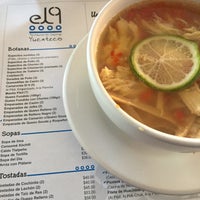 รูปภาพถ่ายที่ El 9 Restaurante Lounge Yucateco โดย Tulio O. เมื่อ 1/21/2017