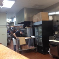 12/16/2013にFoodGuy C.がGianna&amp;#39;s Pizza Centerで撮った写真