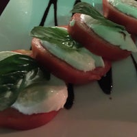 Снимок сделан в Why Not Italian Food пользователем YanYan + Ace W. 12/29/2015