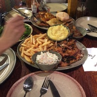 Foto tirada no(a) Nando&amp;#39;s por Beau Tananan R. em 9/15/2016