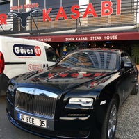 Das Foto wurde bei Şehir Kasabı &amp;amp; Steak House von Samir am 6/7/2018 aufgenommen
