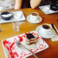 Photo taken at Maestro Cafe &amp;amp; Bistro by Gül A. on 5/23/2015