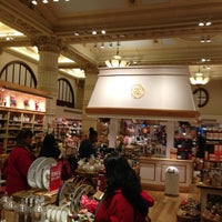 Photo taken at Williams-Sonoma by Pablo T. on 12/28/2012