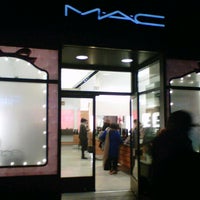 Photo taken at MAC Cosmetics by Akien&amp;#39;o E. on 10/27/2012