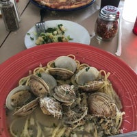 Снимок сделан в Mama D&amp;#39;s Italian Kitchen пользователем Marques E. 7/11/2018