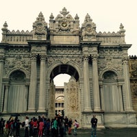 Photo taken at Dolmabahçe Palace by Ann ʚiiɞ M. on 5/8/2015