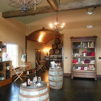 รูปภาพถ่ายที่ Crooked Vine Vineyard &amp;amp; Winery โดย Crooked Vine Vineyard &amp;amp; Winery เมื่อ 11/14/2013