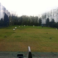Photo taken at Top Class Golf Driving Range by Suebsawad S. on 6/25/2013