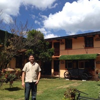 Снимок сделан в Hotel Misión Colonial San Cristóbal пользователем Dhann D. 10/28/2014