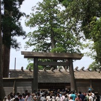 Photo taken at Ise Jingu Naiku Shrine by Kenichi U. on 6/24/2017