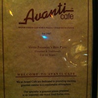 12/8/2012 tarihinde Paul G.ziyaretçi tarafından Avanti Café'de çekilen fotoğraf