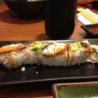 Foto diambil di Sushi Hana oleh JE pada 4/29/2013