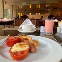 Photo taken at Linjani Restaurant by A E. on 5/6/2019