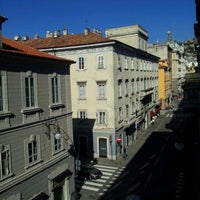 10/23/2012 tarihinde A E.ziyaretçi tarafından Hotel - Nuovo Albergo Centro Trieste'de çekilen fotoğraf