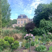 Photo taken at Jardin Madeleine-de-Scudéry by Aet S. on 5/10/2022