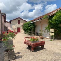 Foto diambil di Château Cantenac oleh Aet S. pada 7/4/2023