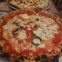 Photo taken at Pizzeria CIRO by とも や. on 8/14/2022