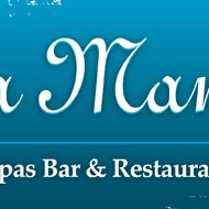 Foto tomada en La Mama Latin Tapas Bar &amp; Restaurant  por La Mama Latin Tapas Bar &amp; Restaurant el 11/19/2013