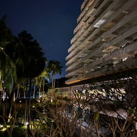 Foto diambil di Phuket Arcadia Resort &amp;amp; Spa oleh CH L. pada 11/5/2022