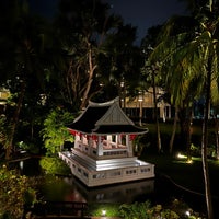 Foto diambil di Phuket Arcadia Resort &amp;amp; Spa oleh CH L. pada 11/5/2022