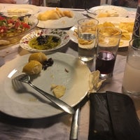 Foto diambil di Sarnıç Restaurant oleh Hüseyin Y. pada 8/11/2016
