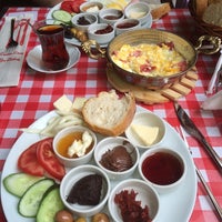 9/3/2014에 •*SeDA B.님이 Zeytin Breakfast에서 찍은 사진