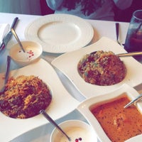 Das Foto wurde bei Kiran&amp;#39;s Restaurant &amp;amp; Bar von Abdulrahman am 11/7/2015 aufgenommen