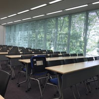 Photo taken at 産業能率大学 代官山キャンパス by Aishi Y. on 7/29/2017