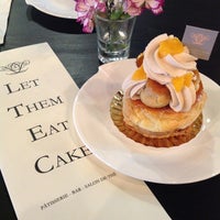 Photo taken at Let Them Eat Cake by Tulrock T. on 7/7/2013