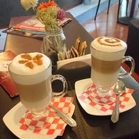 8/14/2017 tarihinde Vika K.ziyaretçi tarafından Café MonteBlanco'de çekilen fotoğraf