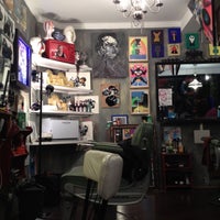 11/18/2012 tarihinde Fabrizio C.ziyaretçi tarafından Manetamed Barbershop'de çekilen fotoğraf