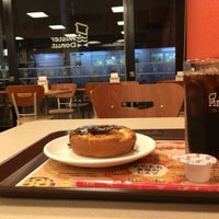 Photo taken at Mister Donut by Troooche on 8/19/2016