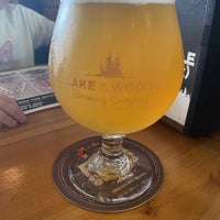 Photo taken at Lake Of The Woods Brewing Company by Hicksamunga on 7/29/2022
