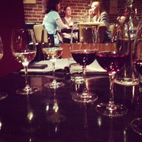 5/23/2013에 Ryan S.님이 Veritas Wine Bar에서 찍은 사진