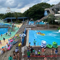 Photo taken at Toshimaen Pool by いぬマン on 8/2/2020