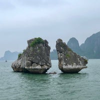 Photo taken at Hòn Trống Mái | Fighting Cock Islet by いぬマン on 5/3/2019