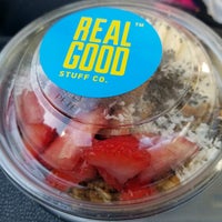 Photo taken at Real Good Juice Co. by Jeralyn M. on 12/10/2020