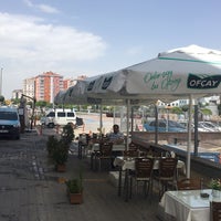 Das Foto wurde bei Memiş Usta Balık Evi von Memis Usta Balık &amp;amp; Et Restoran İ. am 5/3/2018 aufgenommen